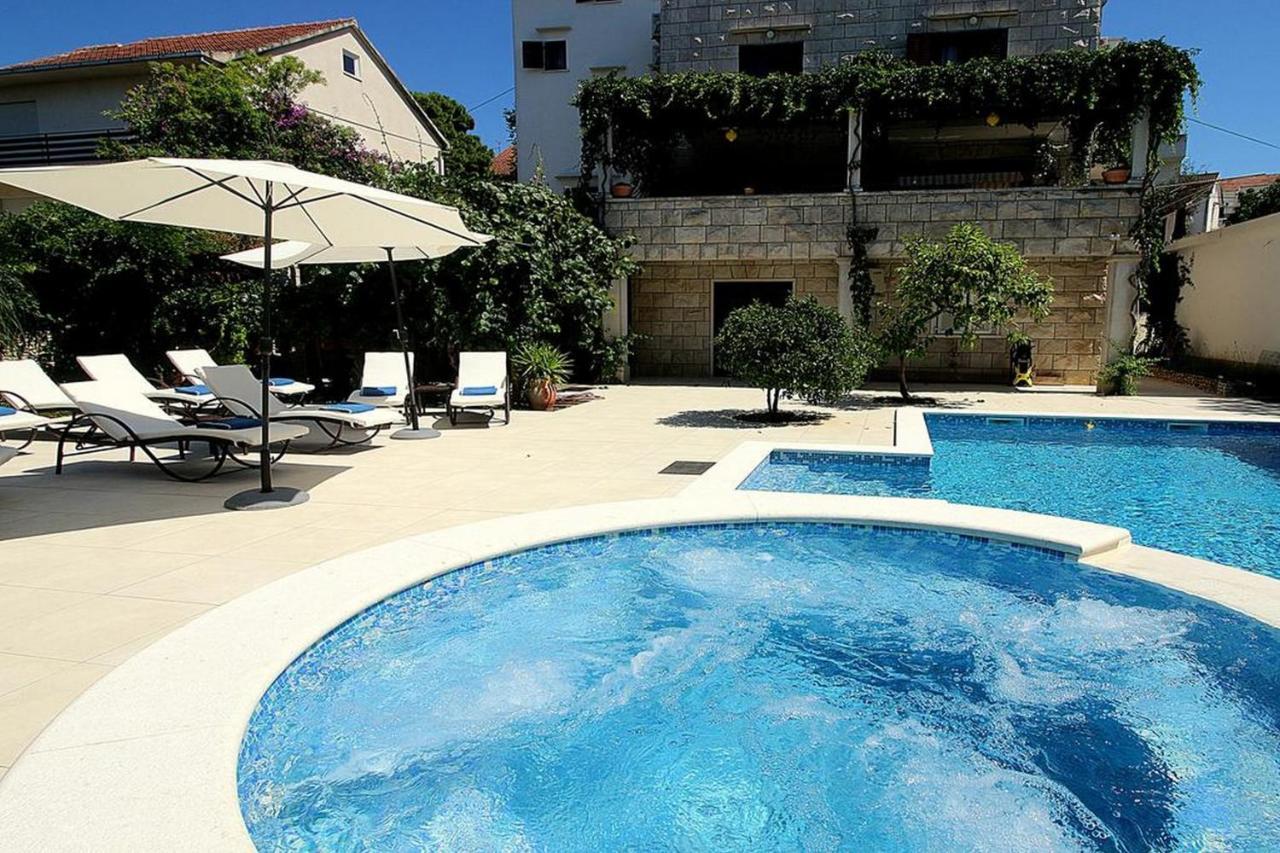 Villa Renipol Adults Only Sutivan Eksteriør bilde