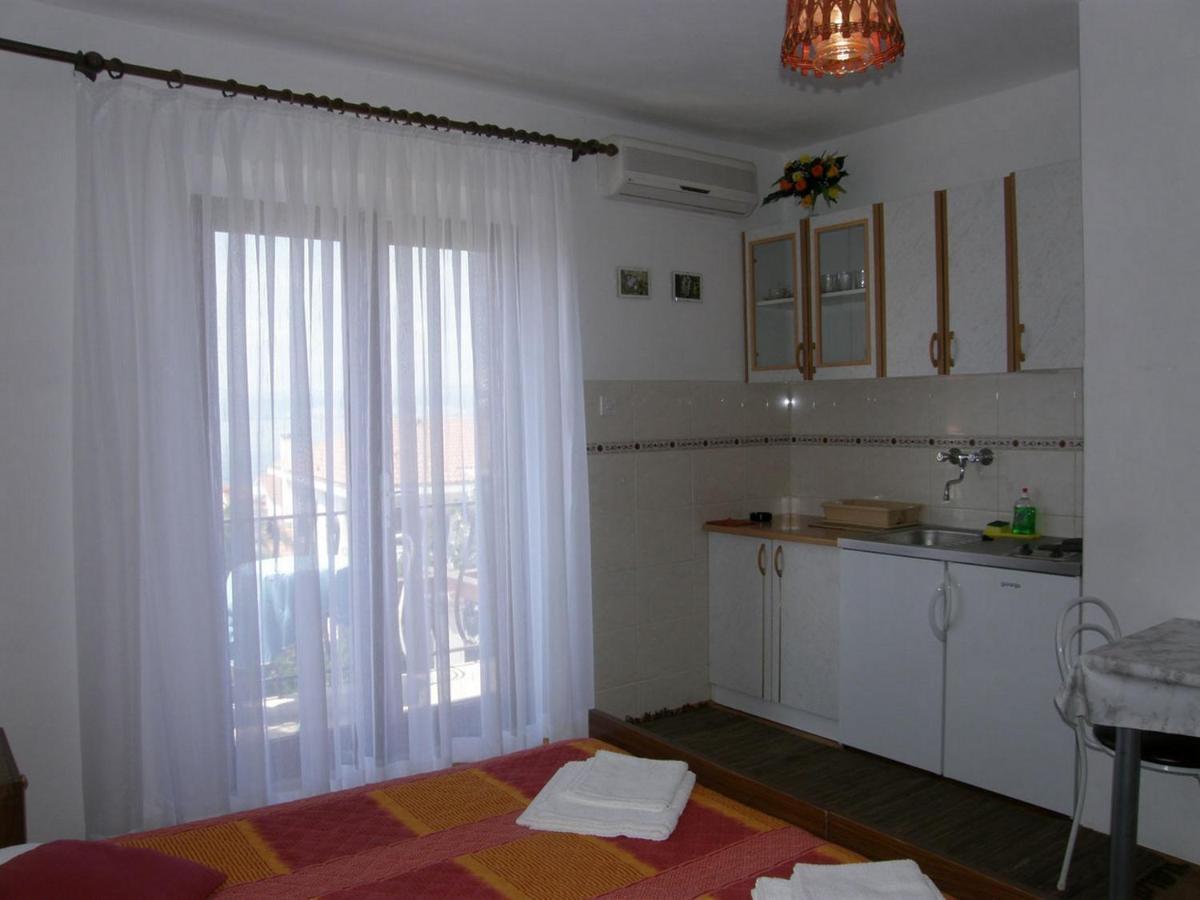 Villa Renipol Adults Only Sutivan Eksteriør bilde