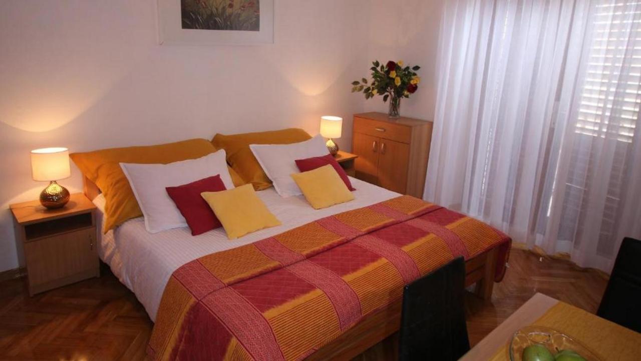 Villa Renipol Adults Only Sutivan Eksteriør bilde