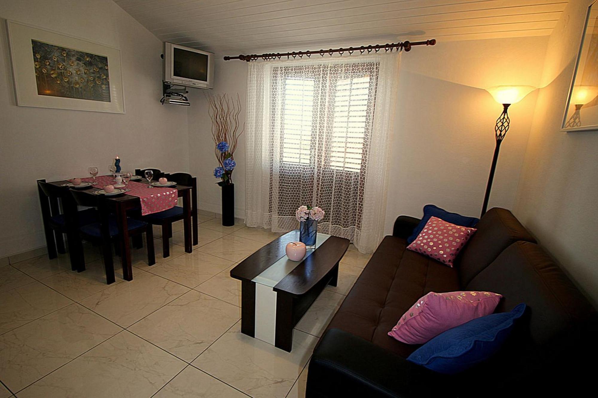 Villa Renipol Adults Only Sutivan Rom bilde