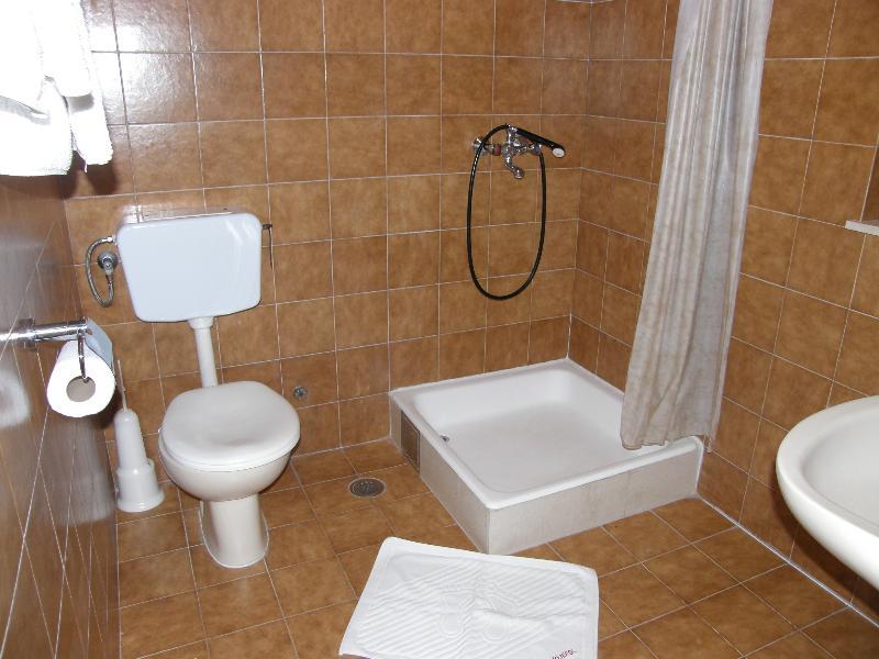 Villa Renipol Adults Only Sutivan Eksteriør bilde